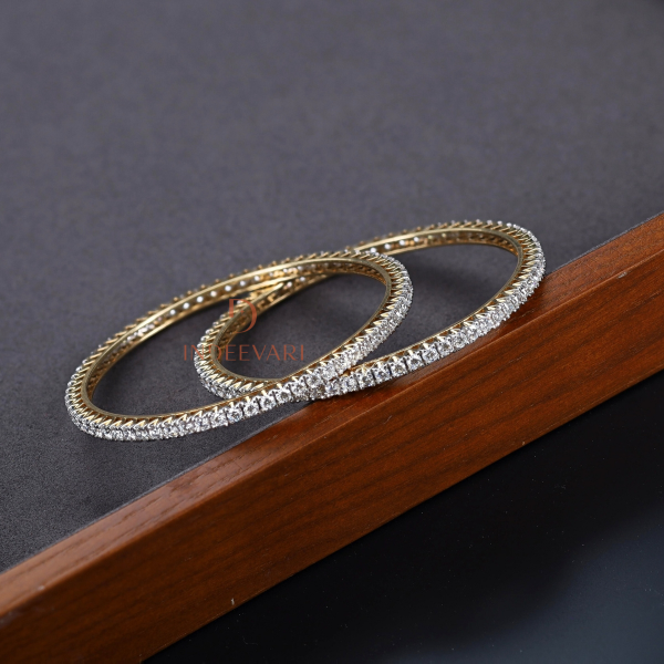 Nidhisha Diamond Bangle