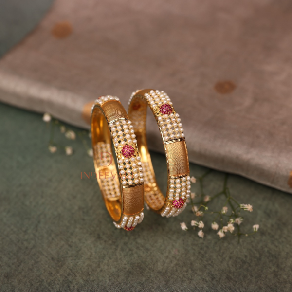 Pearly Ruby Pachi Bangles