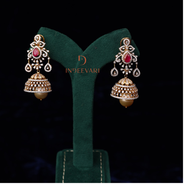 Lei Regal Diamond Jhumkis