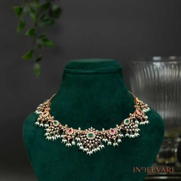 Exquisite Pearly Diamond Necklace