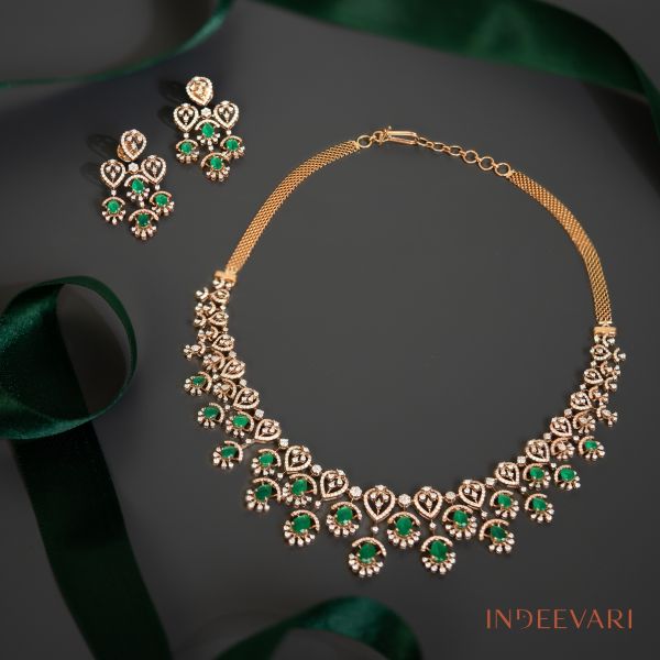 Elegant Emerald Drop Diamond Necklace Set