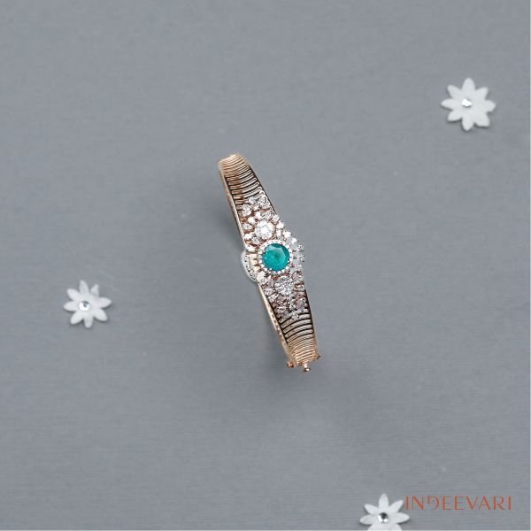 18KT Exquisite Diamond Kada